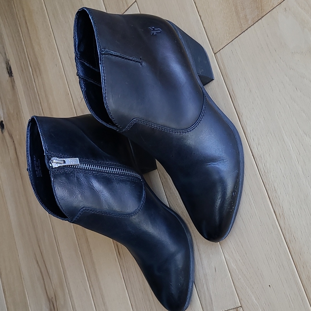 Frye Leather Ankle Boots - 6.5